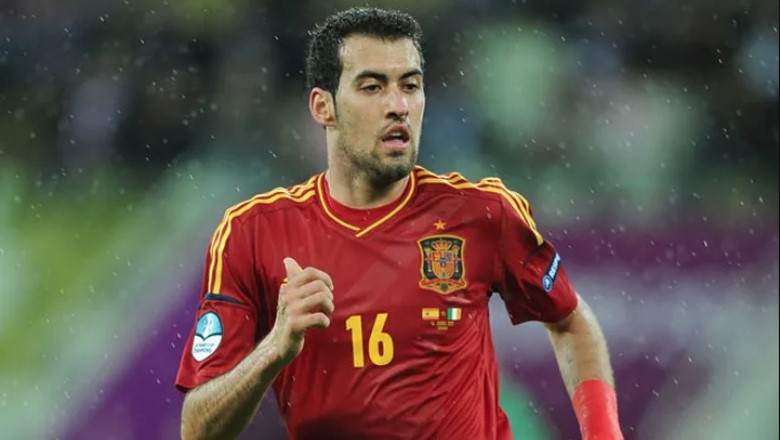 Before switching to number 5, Busquets made the number 16 shirt his trademark at Barcelona and for Spain