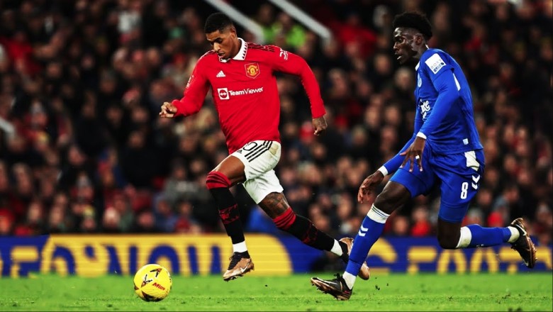 The incredible top speed of Rashford is a key tactical asset for every counter-attacking systems