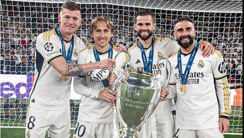Gold and navy accents on the 2023/24 kit were worn during the spectacular 15th European title campaign
